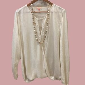 English Laundry blouson top. Feminine lightweight fabric. Solid cream. Size XL.